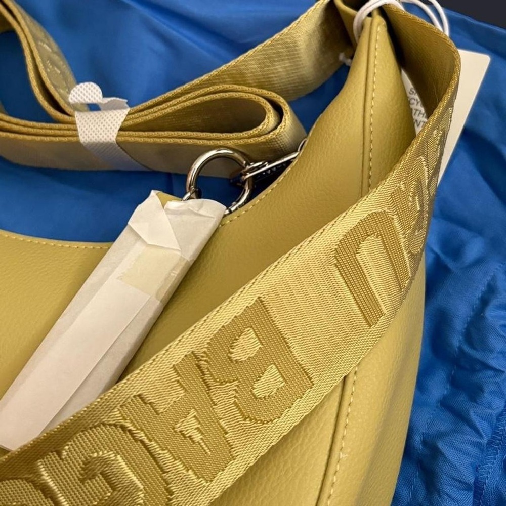 BAGGU Lemon Yellow Crescent Crossbody Bag - Picture 3 of 4